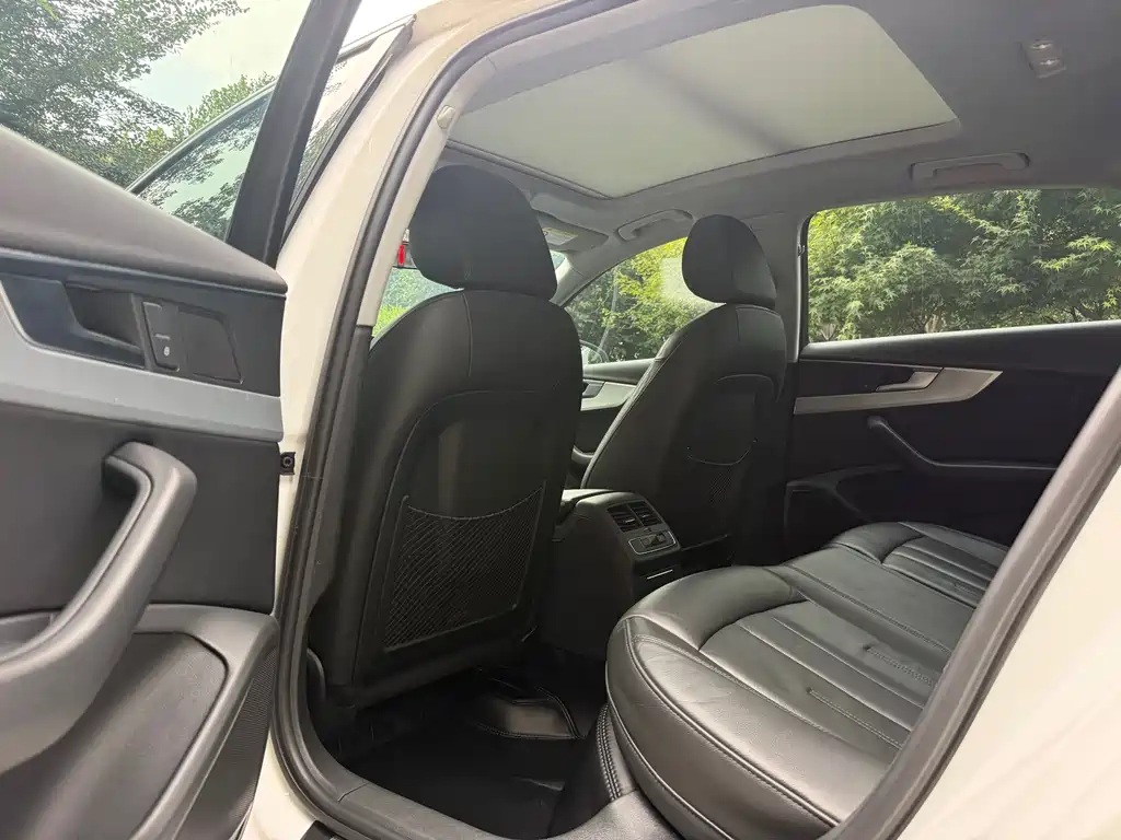 Audi A4L 2020
