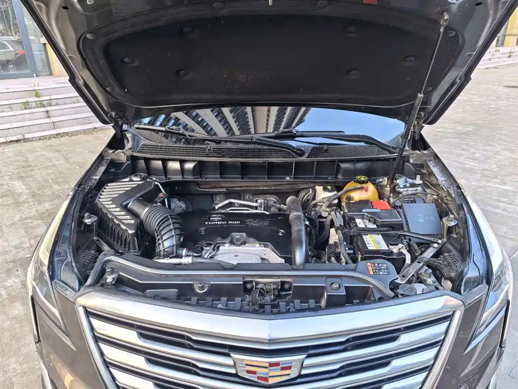 Cadillac XT5 2019 — фото 17
