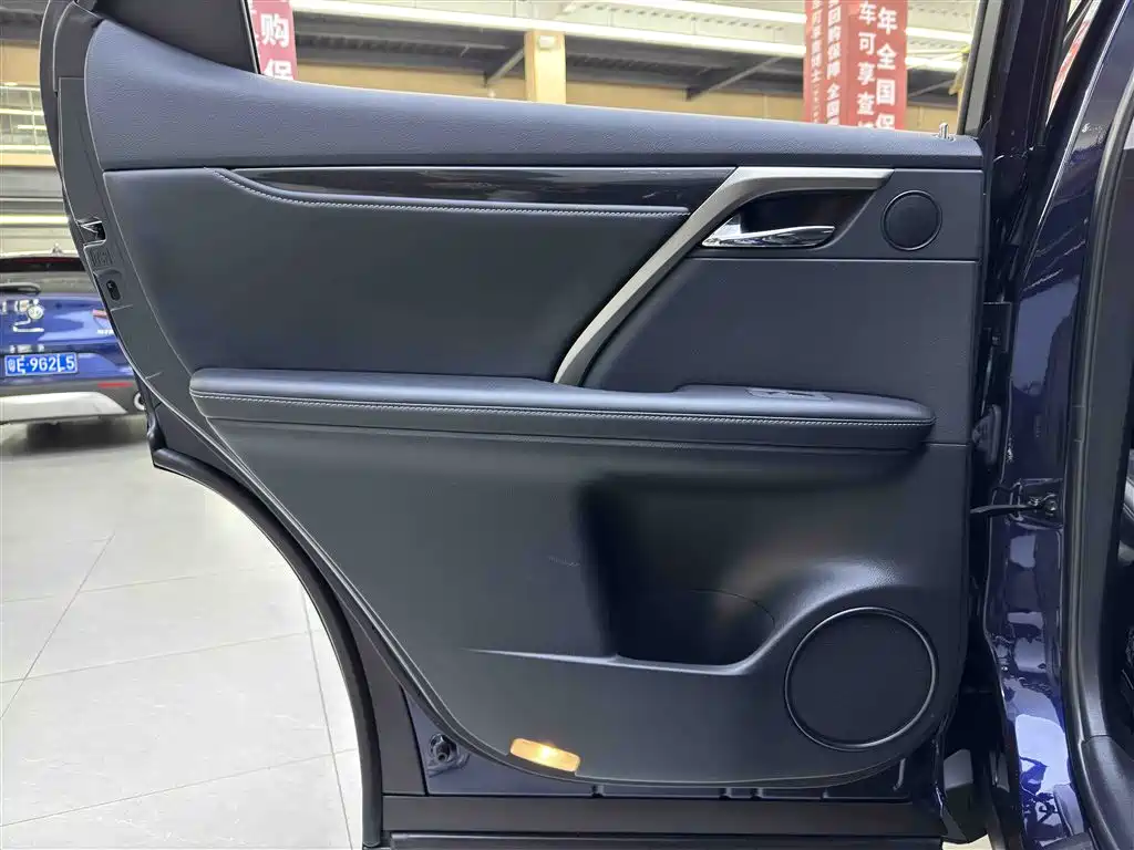 Lexus RX 2021 — фото 14
