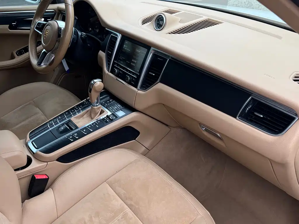 Porsche Macan 2015 — фото 15