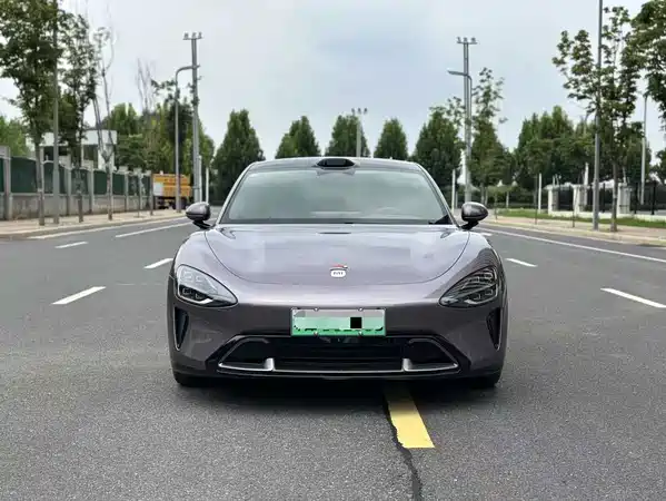 Xiaomi SU7 2024