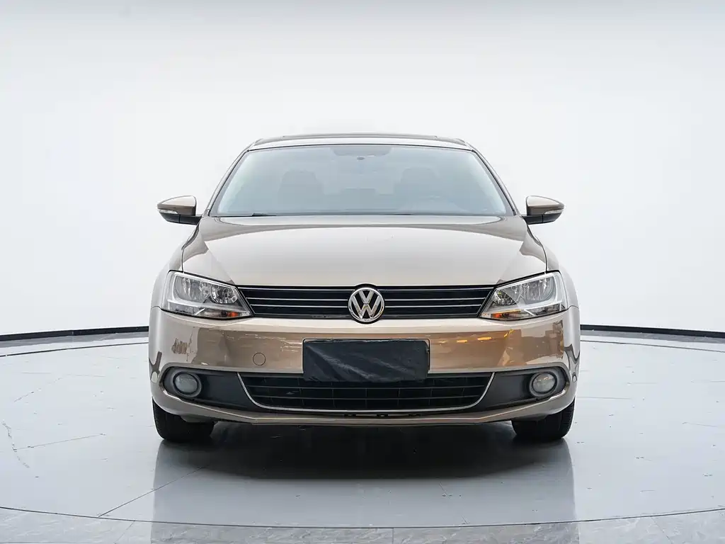 Volkswagen Sagitar 2014