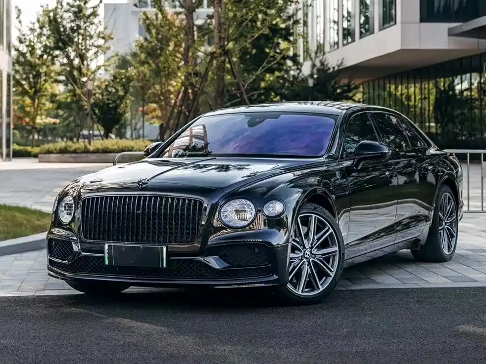 Bentley Flying Spur PHEV 2022 — фото 1