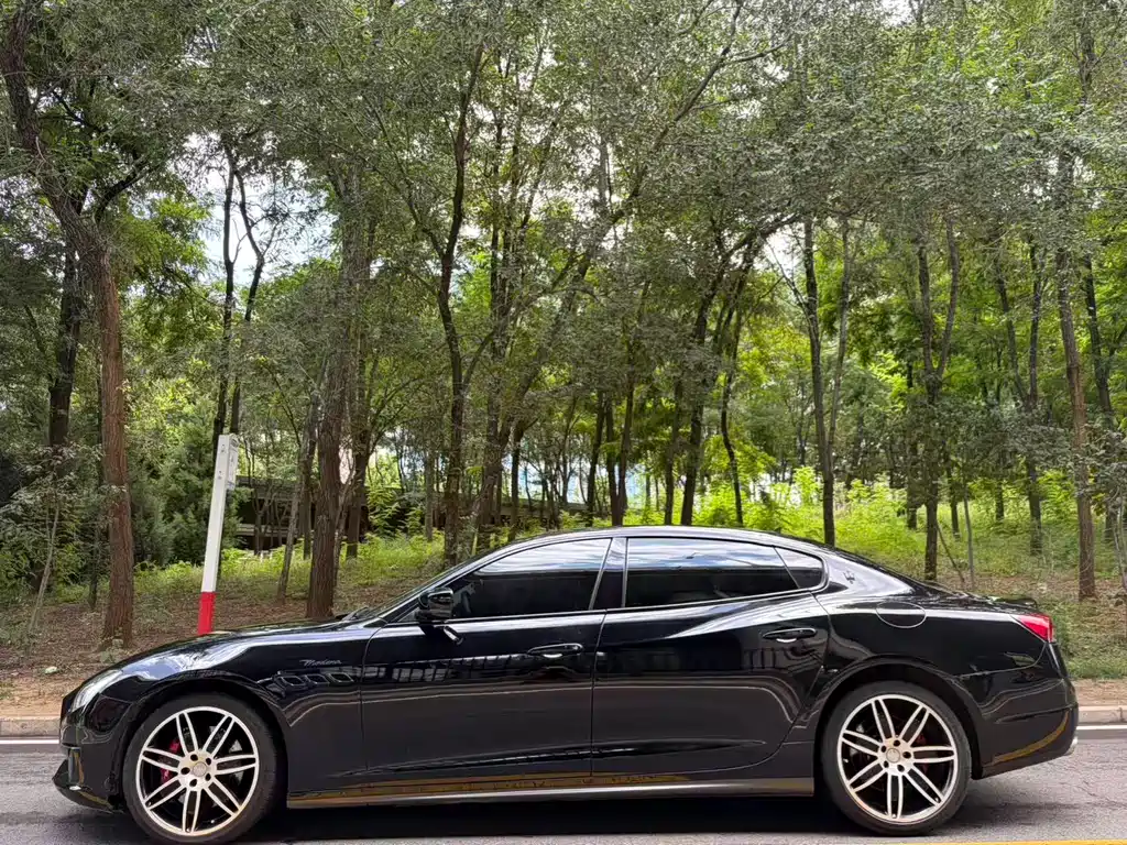 Maserati Quattroporte 2014