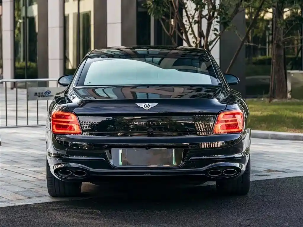 Bentley Flying Spur PHEV 2022 — фото 3