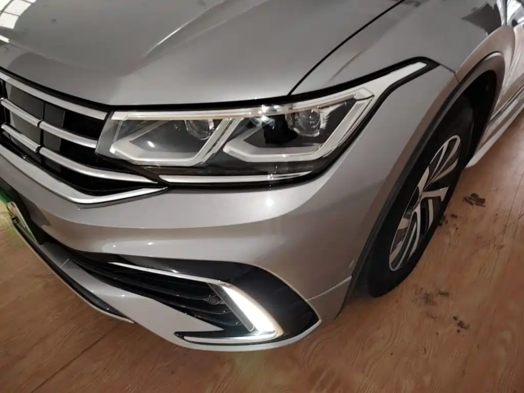 Volkswagen Tiguan L PHEV 2021 — фото 24