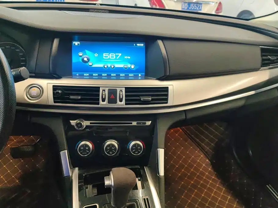 Haval H7 2017 — фото 13