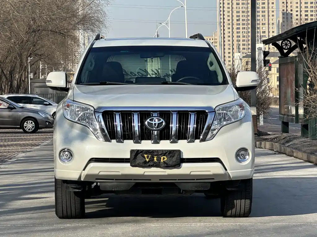 Toyota Prado 2017 — фото 2