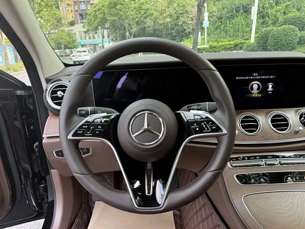 Mercedes-Benz E-Class 2022 — фото 14