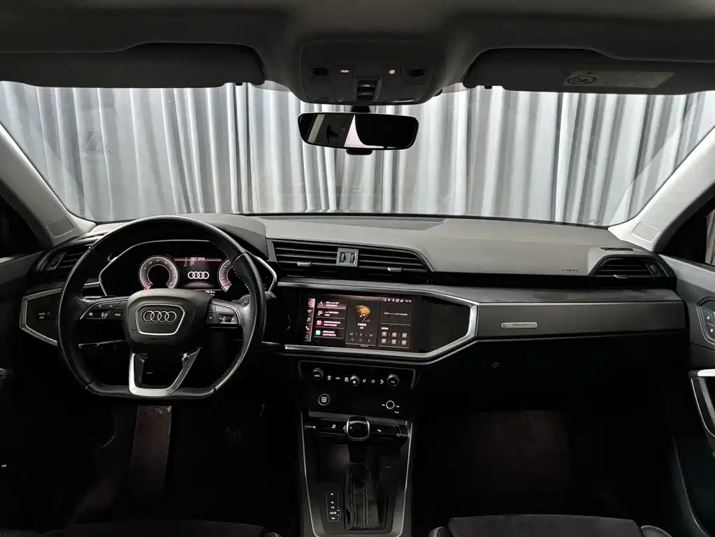 Audi Q3 2022 — фото 11