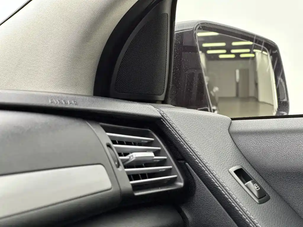 Mercedes-Benz R-Class 2016 — фото 13