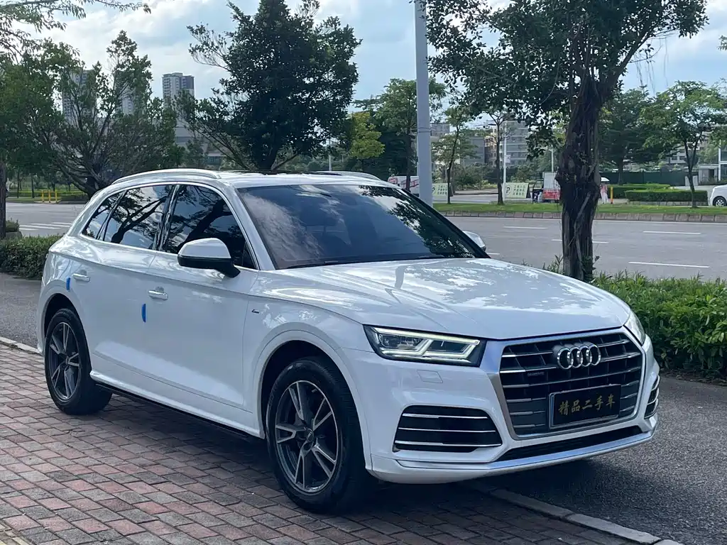 Audi Q5L 2021 — фото 3
