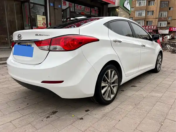 Hyundai Elantra Langdong 2015