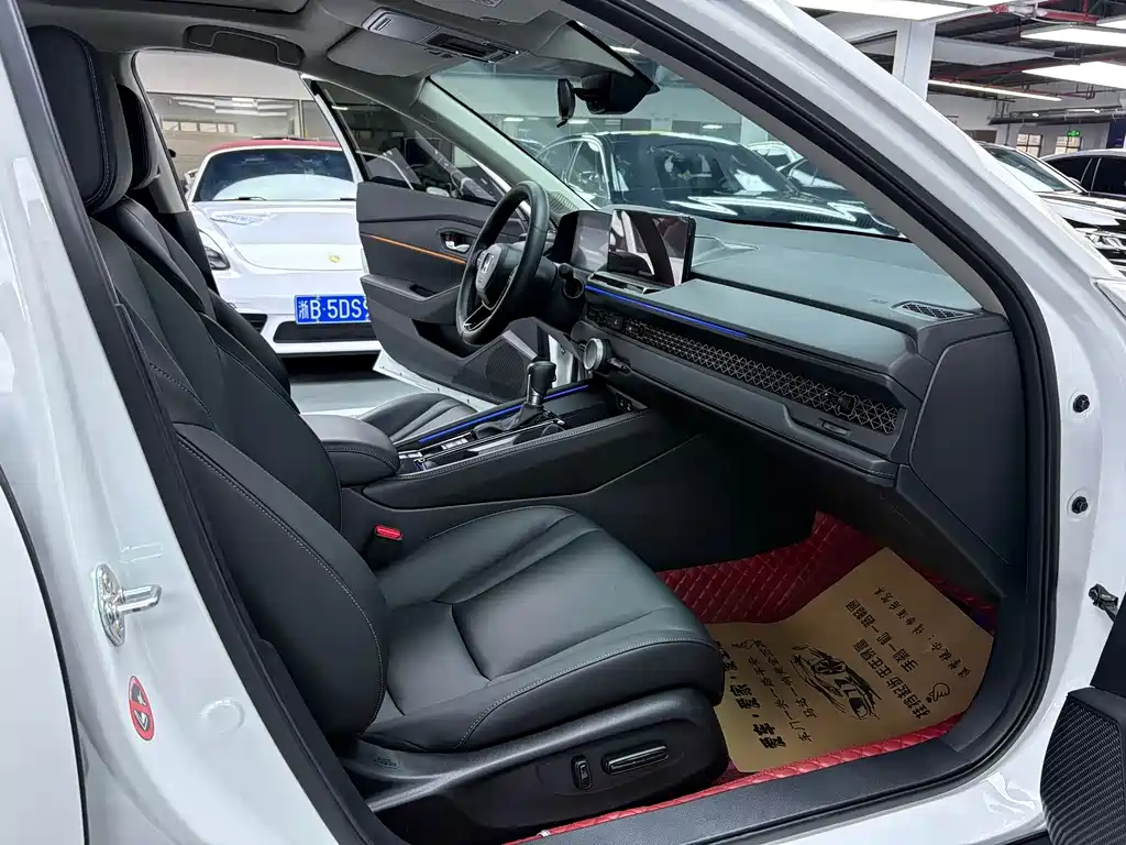Honda Accord 2023 — фото 13