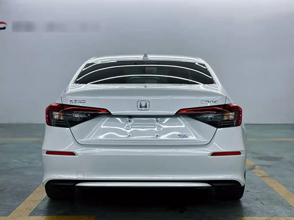 Honda Civic 2023 — фото 11