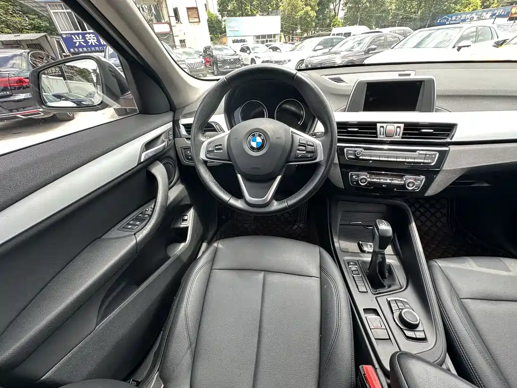 BMW X1 2019 — фото 12