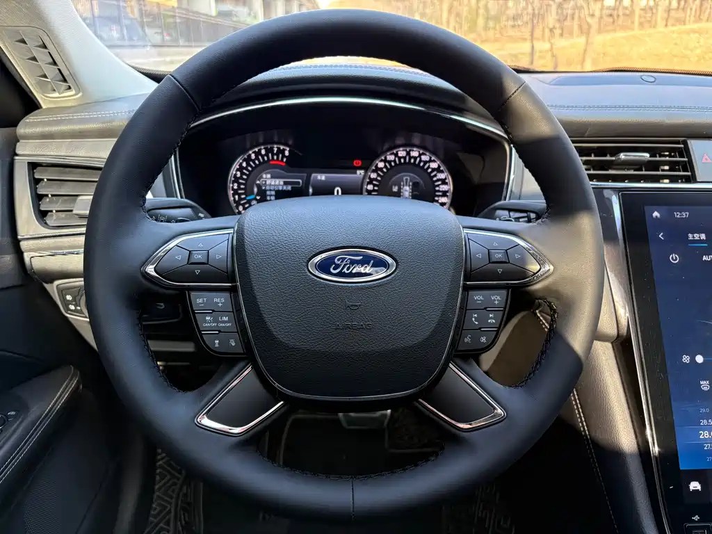 Ford Taurus 2021 — фото 10