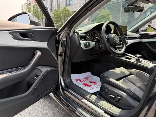 Audi A4L 2022