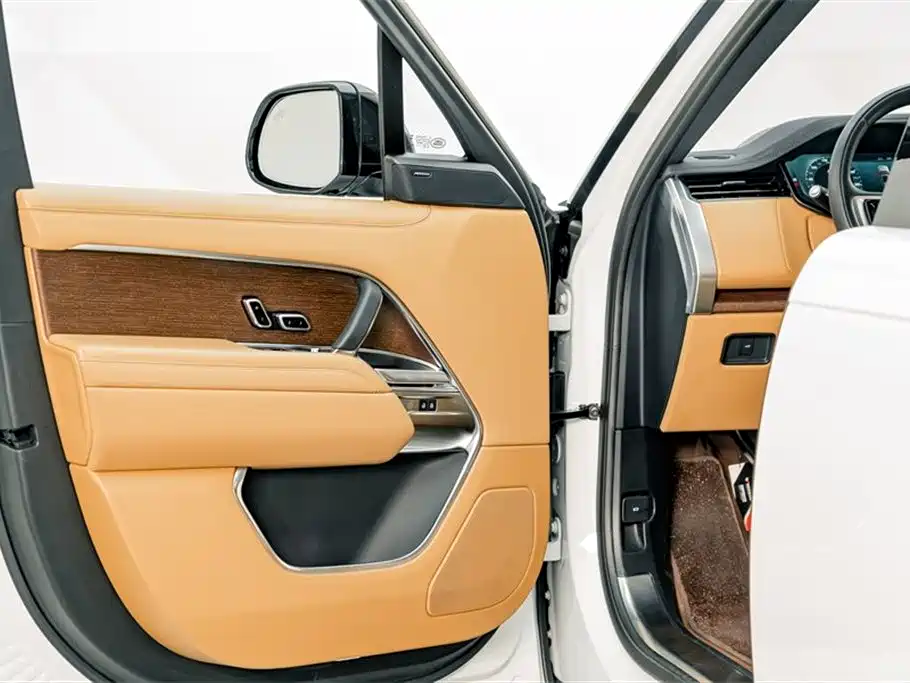 Land Rover Range Rover 2024 — фото 18
