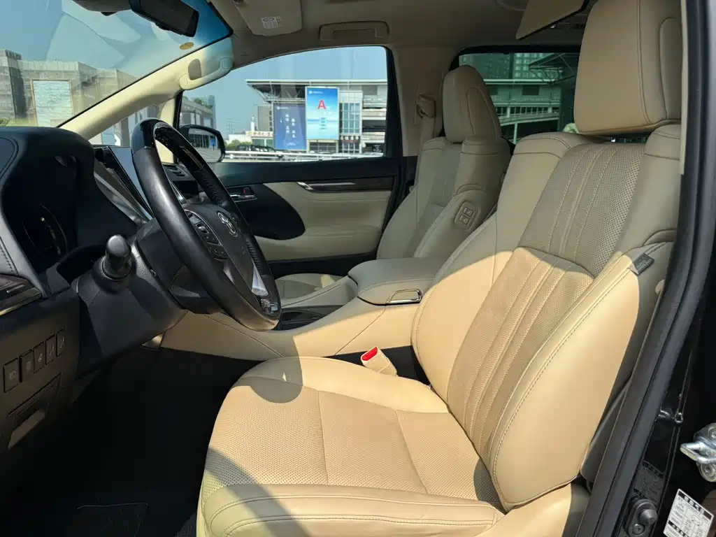 Toyota Vellfire 2022 — фото 4