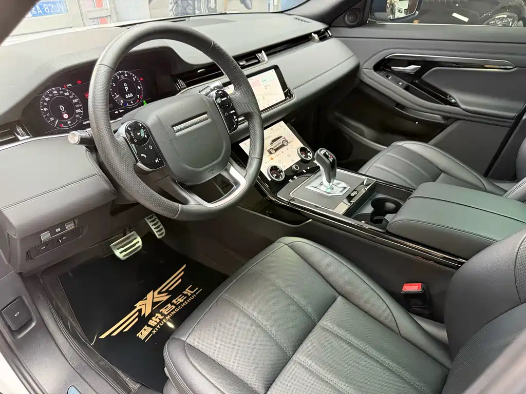 Land Rover Evoque 2021 — фото 16