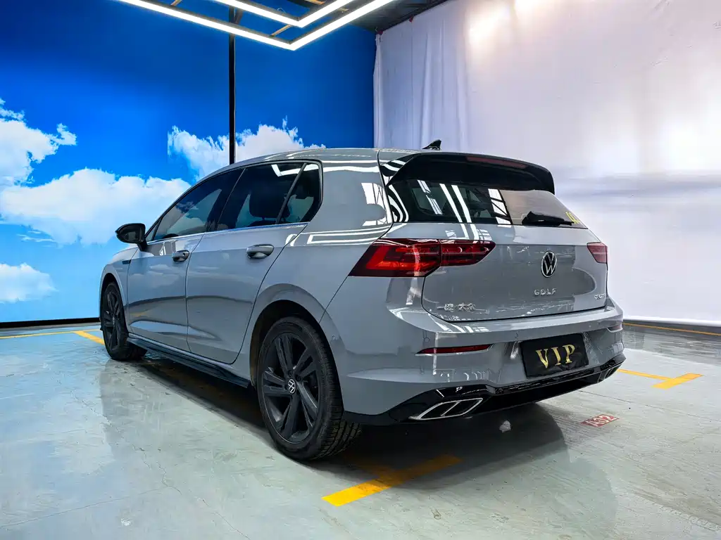 Volkswagen Golf 2021