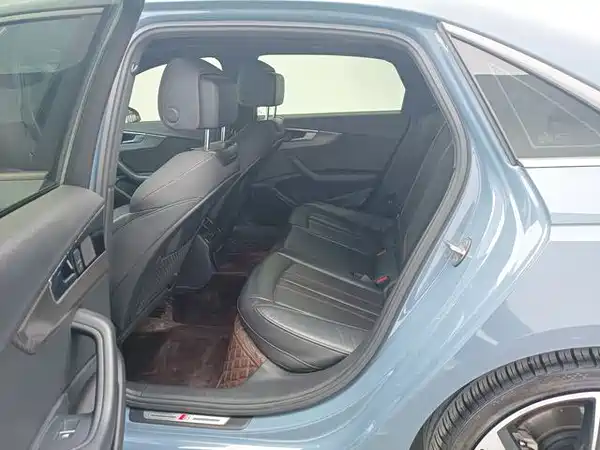 Audi A4L 2022