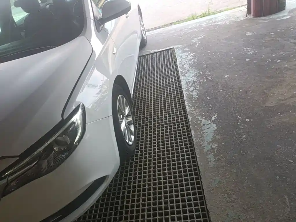 Buick Excelle 2018 — фото 25