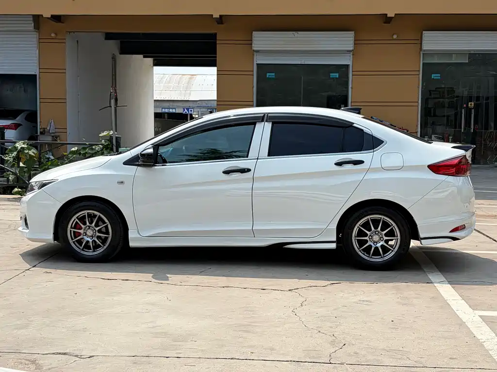 Honda City 2018 — фото 16