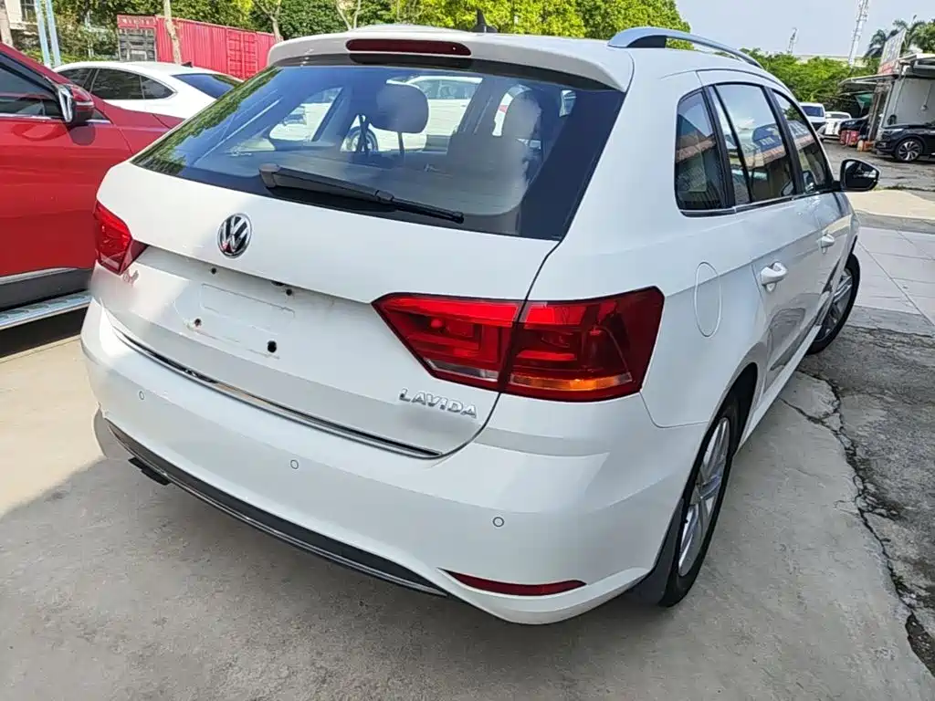 Volkswagen Gran Lavida 2015