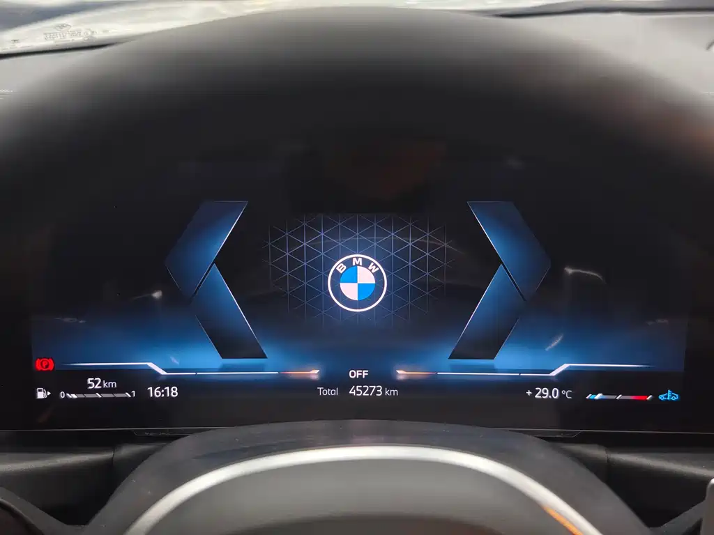 BMW 3 Series 2023 — фото 11