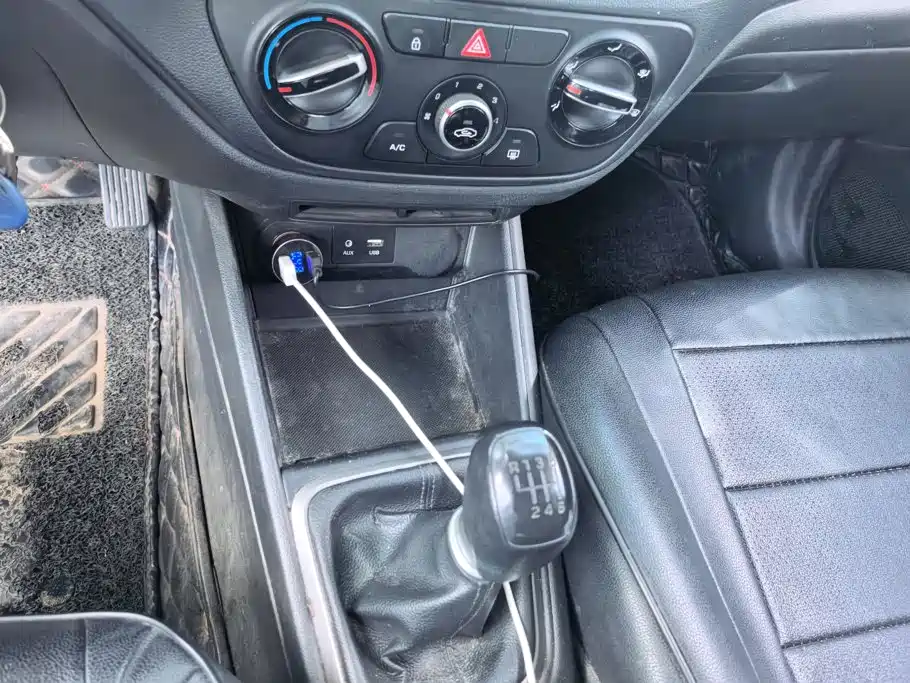 Hyundai Verna 2016 — фото 16