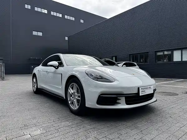 Porsche Panamera 2018
