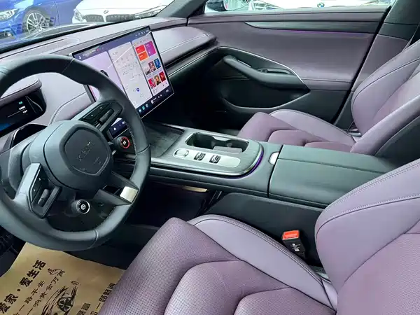 Xiaomi SU7 2025