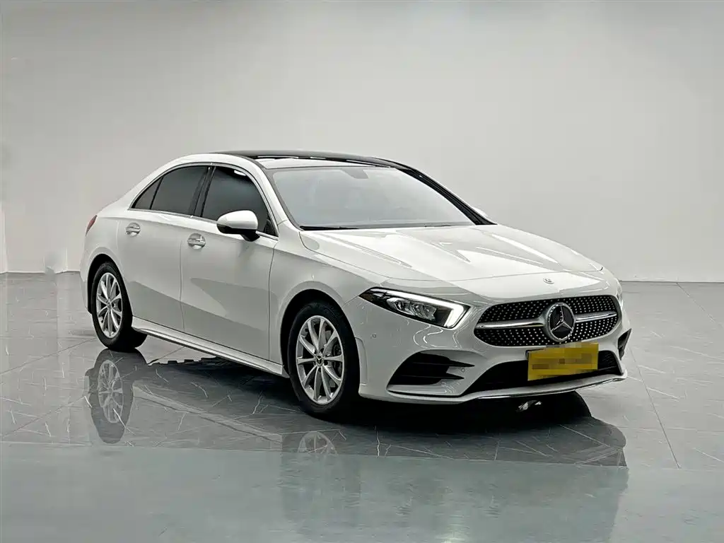 Mercedes-Benz A-Class 2022 — фото 8