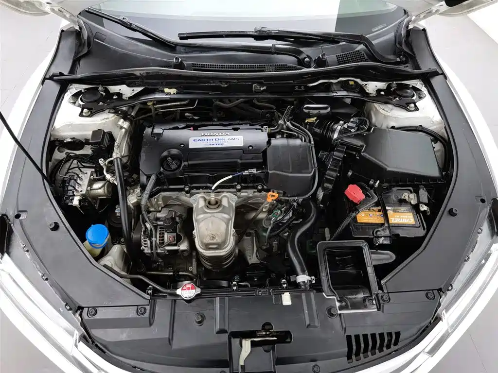 Honda Spirior 2015 — фото 6