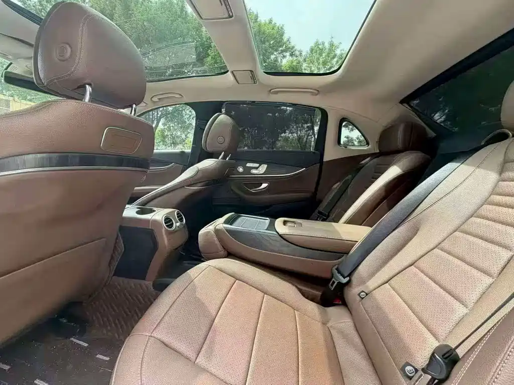 Mercedes-Benz E-Class 2019