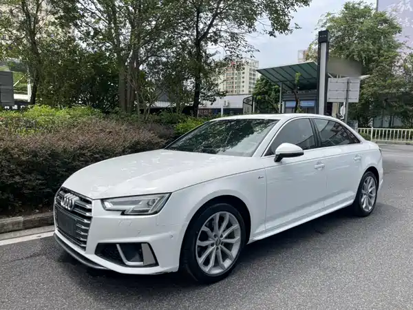 Audi A4L 2019