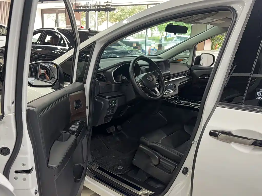 Honda Odyssey 2024 — фото 12