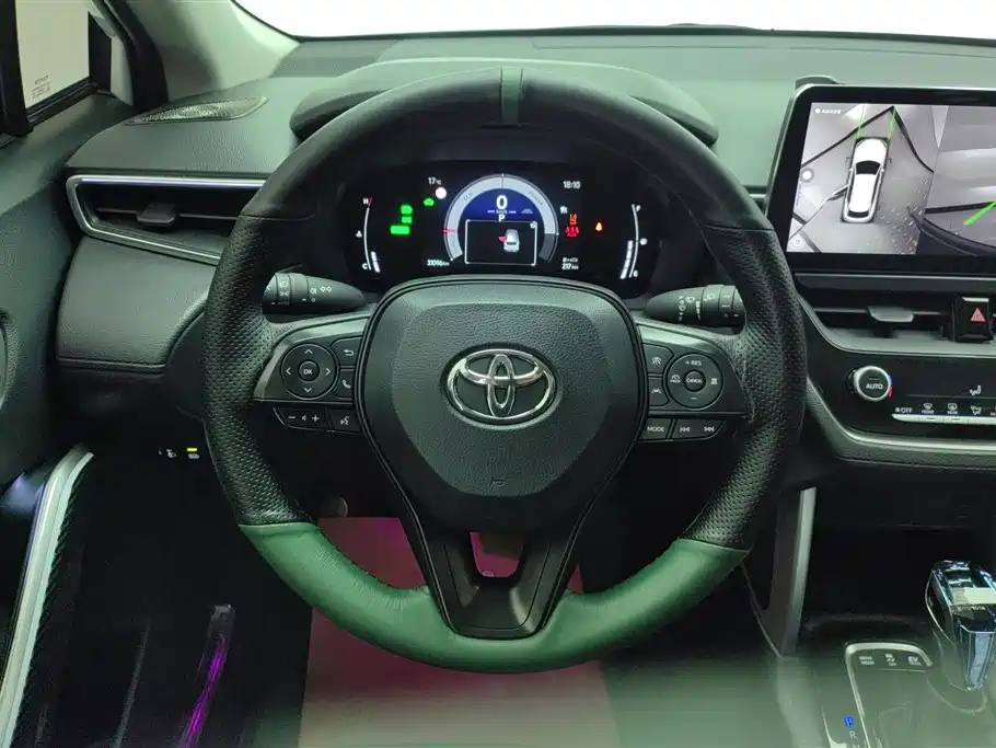 Toyota Corolla Cross 2024 — фото 15
