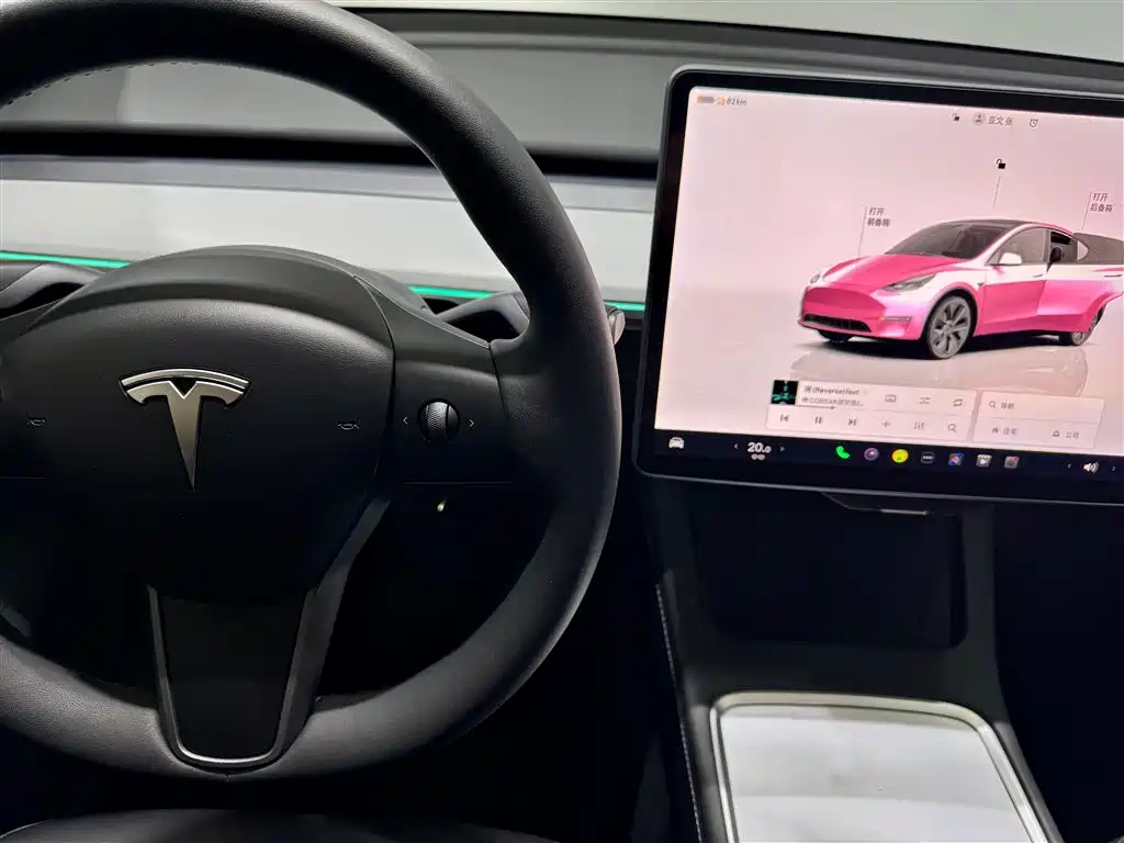 Tesla Model Y 2025 — фото 21