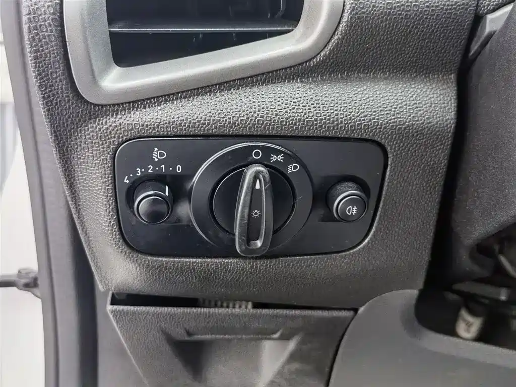 Ford Ecosport 2015 — фото 21