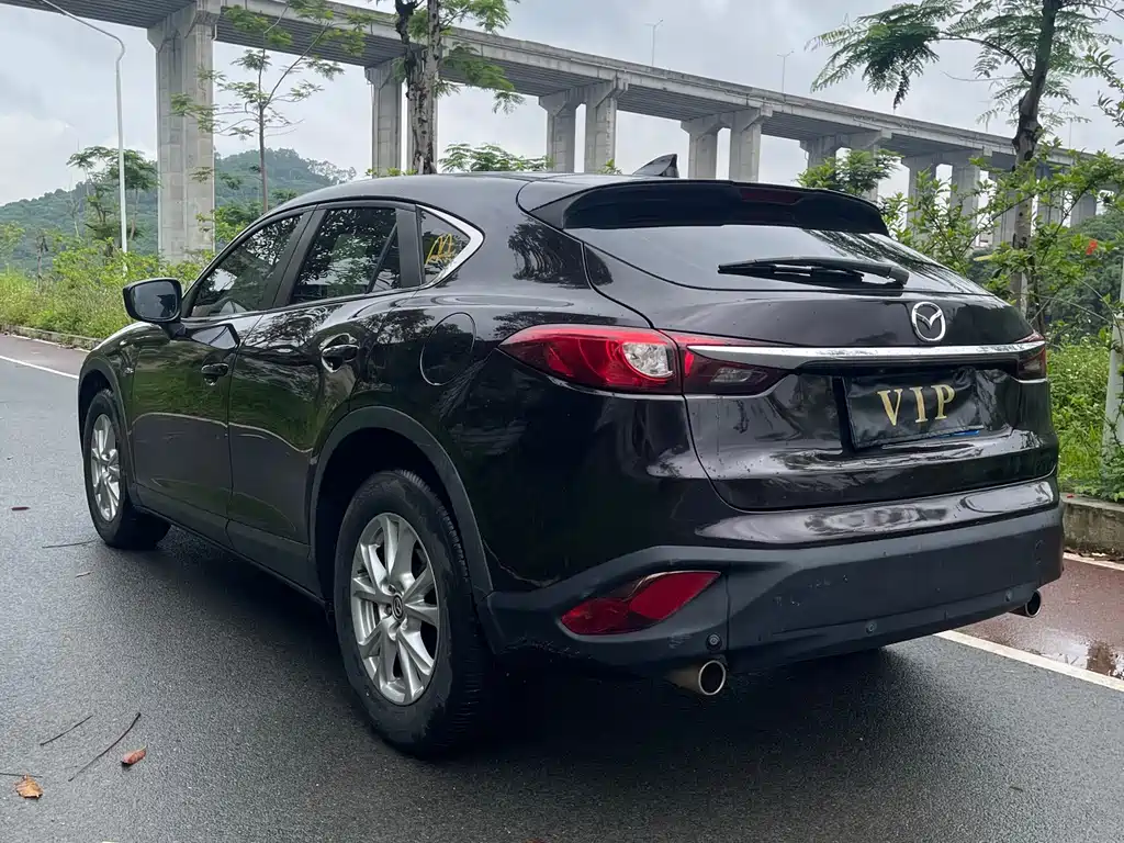 Mazda CX-4 2018 — фото 11