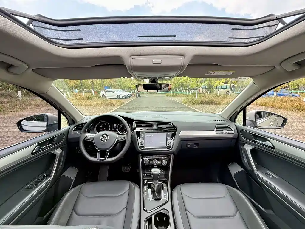 Volkswagen Tiguan L 2018 — фото 4
