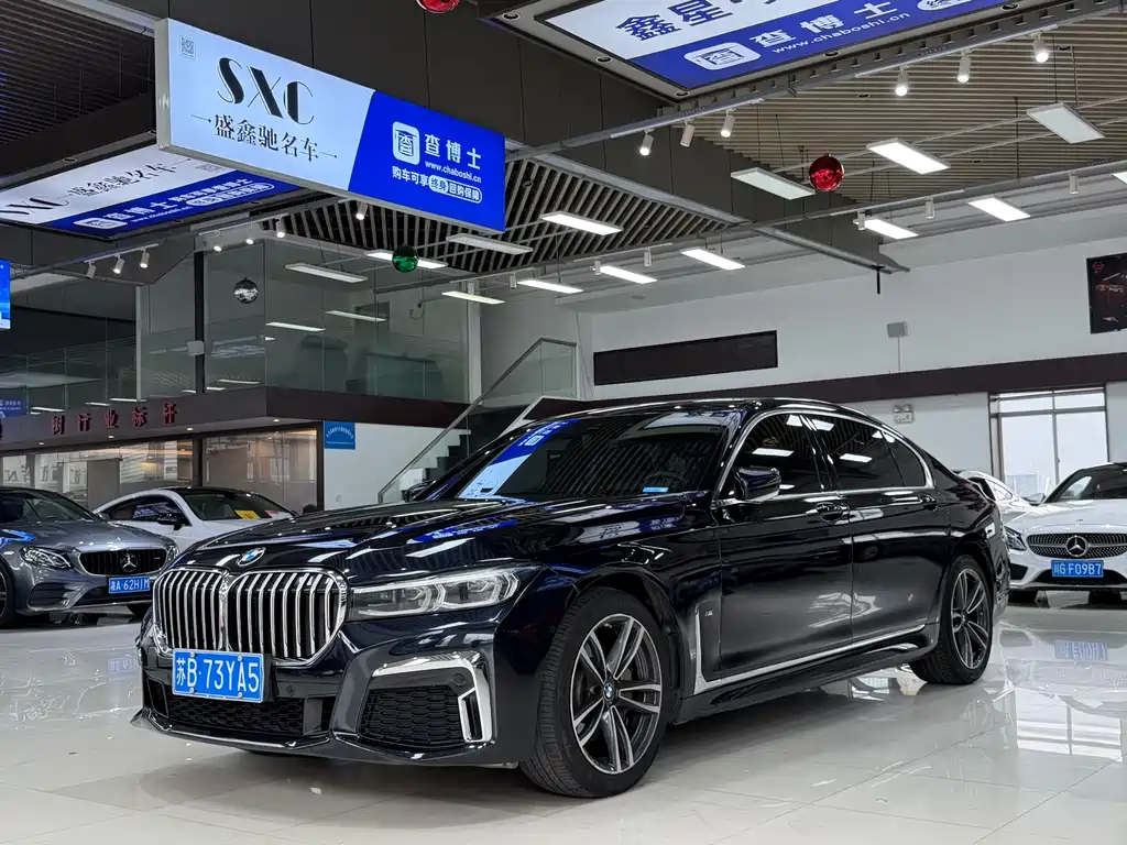 BMW 7 Series 2020 — фото 1