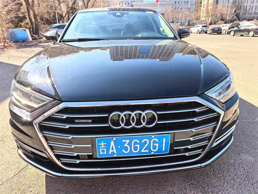 Audi A8 2021 — фото 2