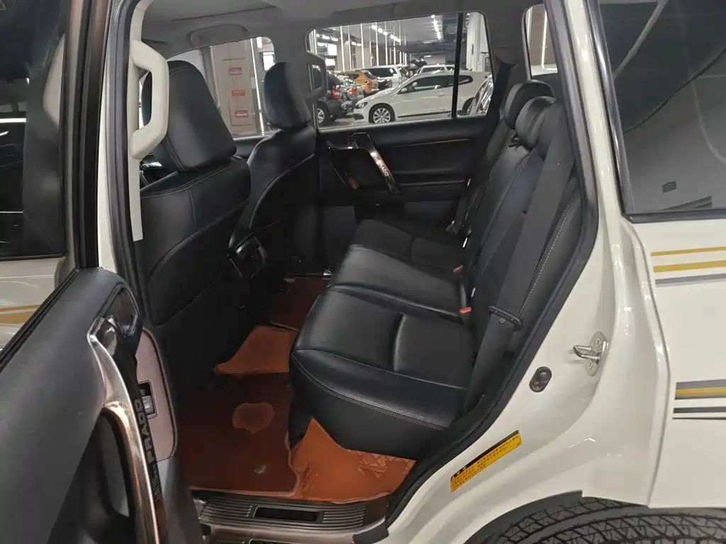 Toyota Prado 2016 — фото 14