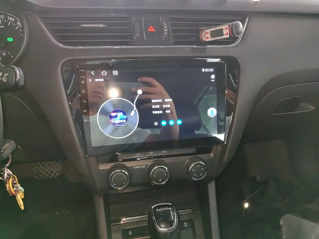 Skoda Octavia 2016 — фото 10
