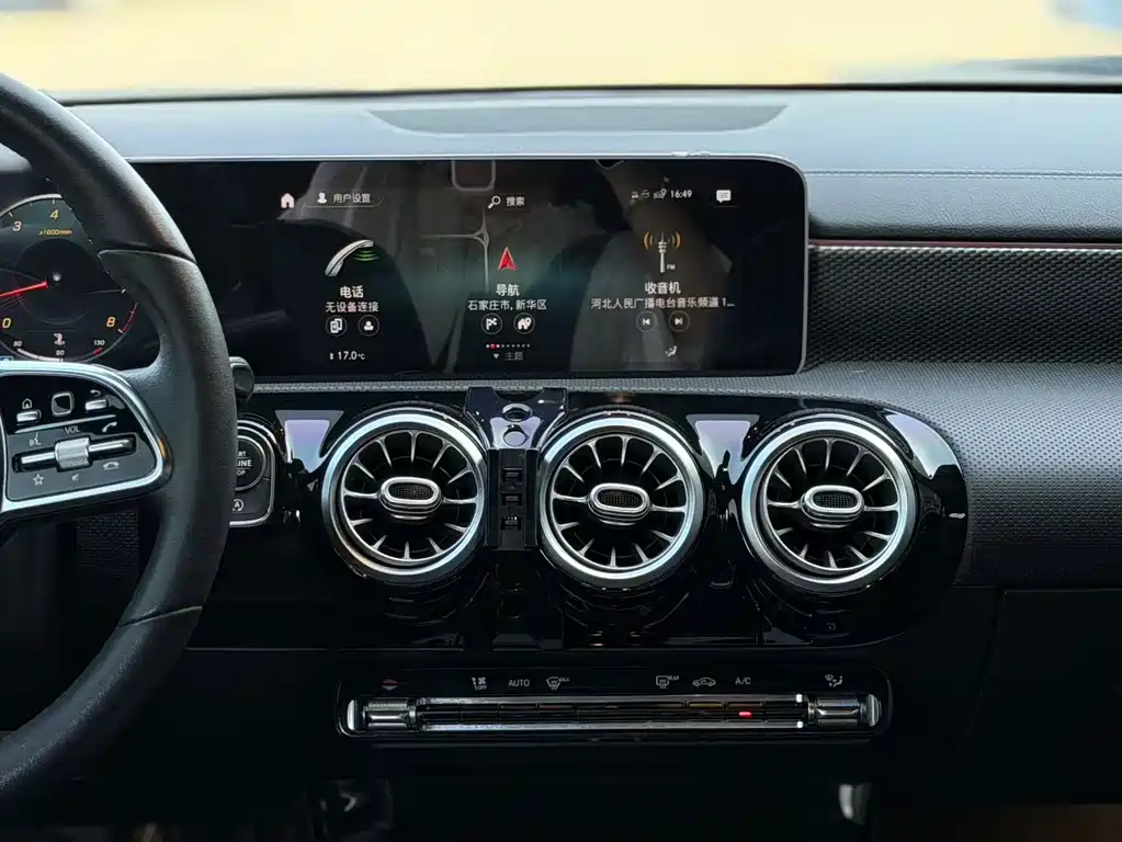 Mercedes-Benz A-Class 2020 — фото 10