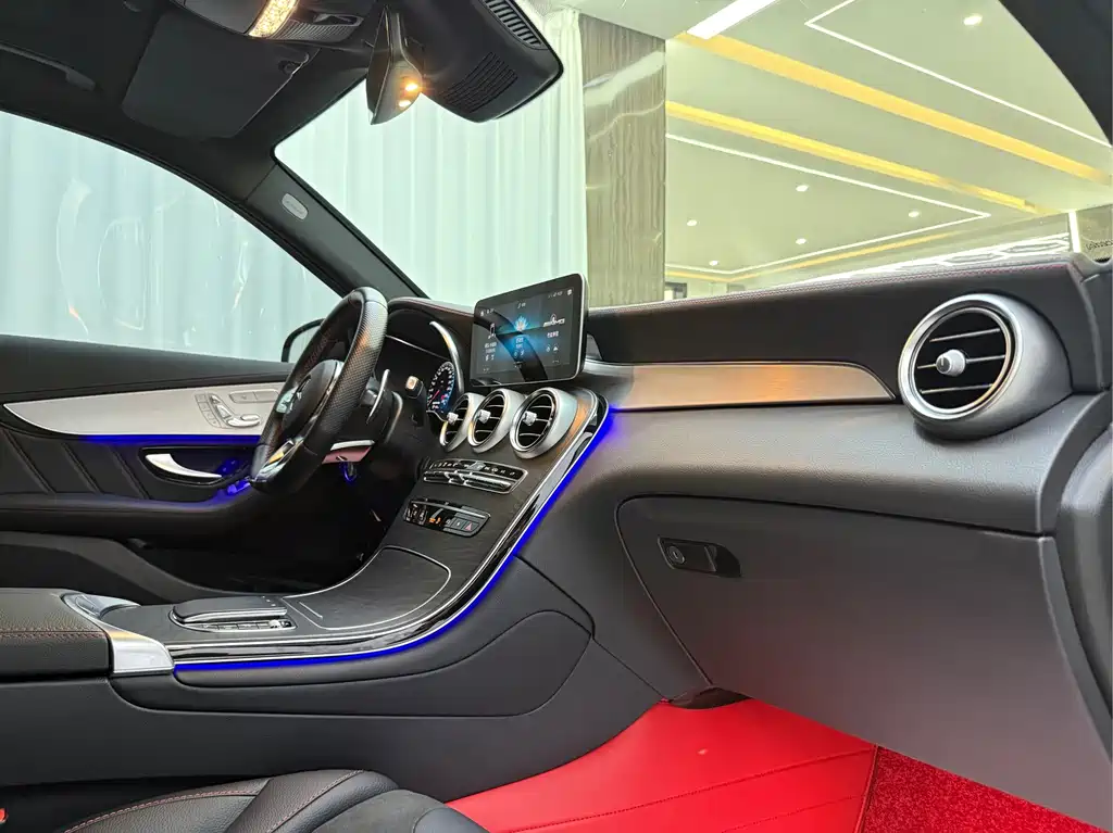 Mercedes-Benz GLC AMG 2022 — фото 13
